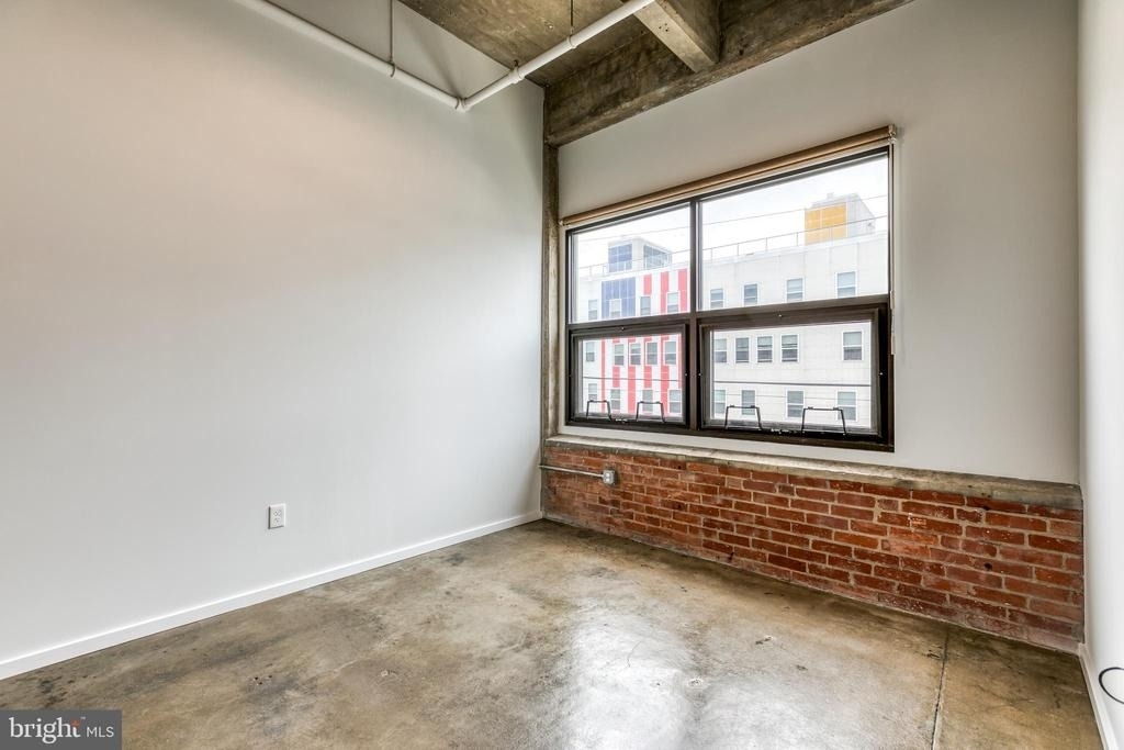 4800 Brown Street - Photo 9