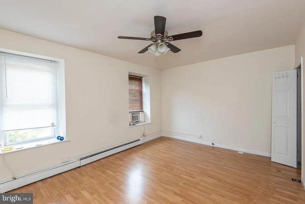 235 Hermitage Street - Photo 8
