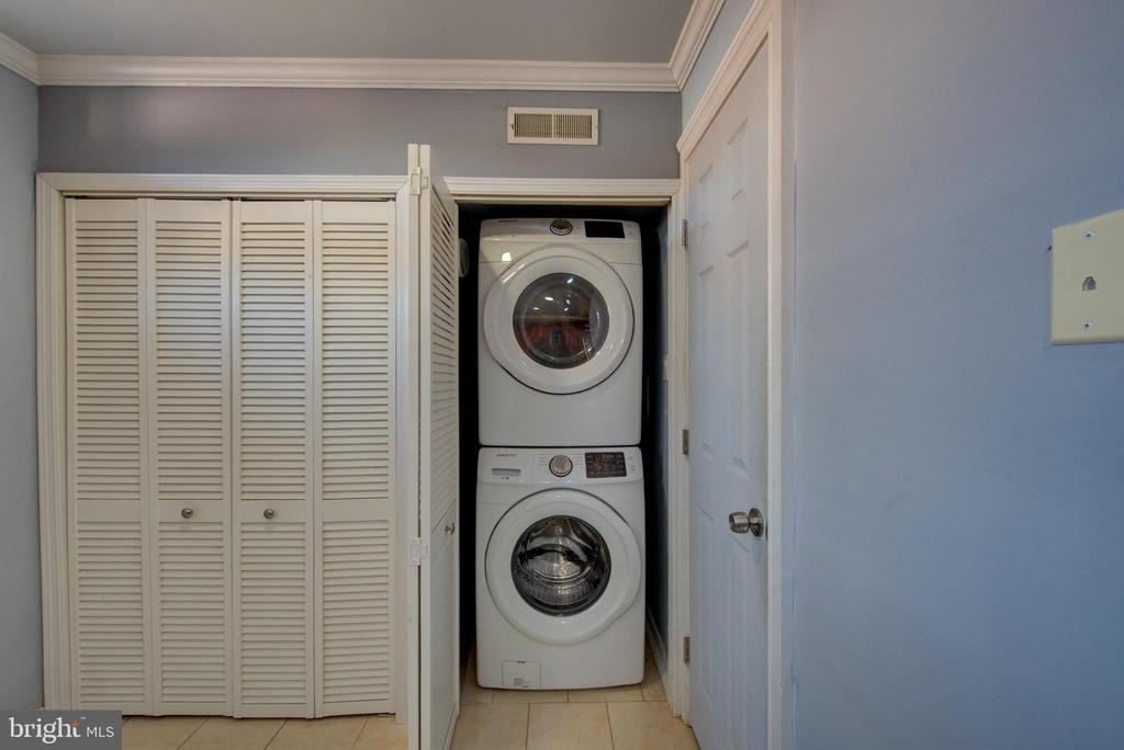 1119 W Master Street - Photo 6