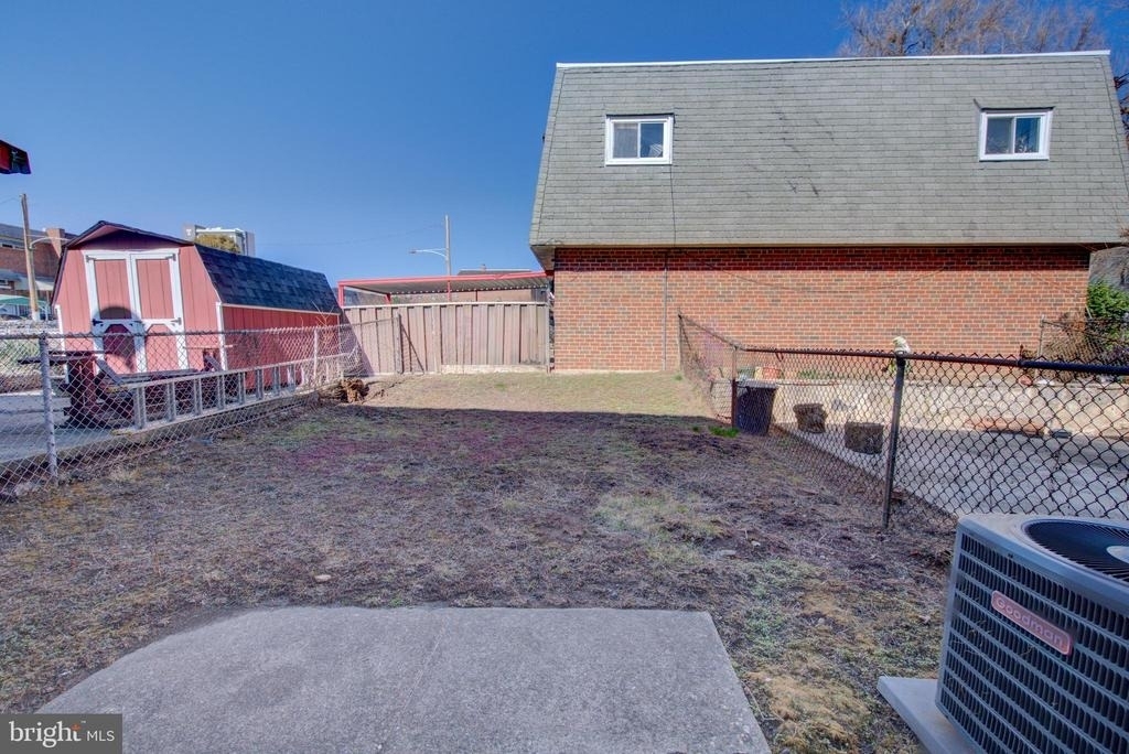 1119 W Master Street - Photo 21