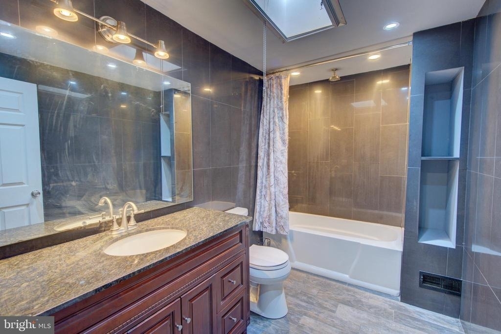 1119 W Master Street - Photo 15