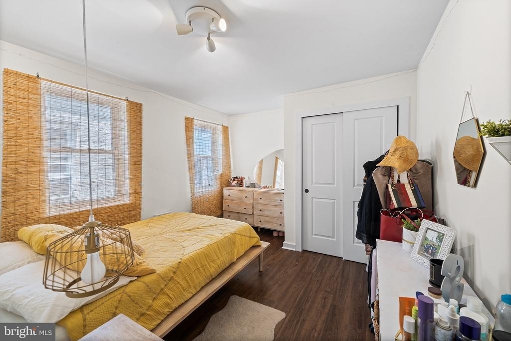 107 W Master Street - Photo 20