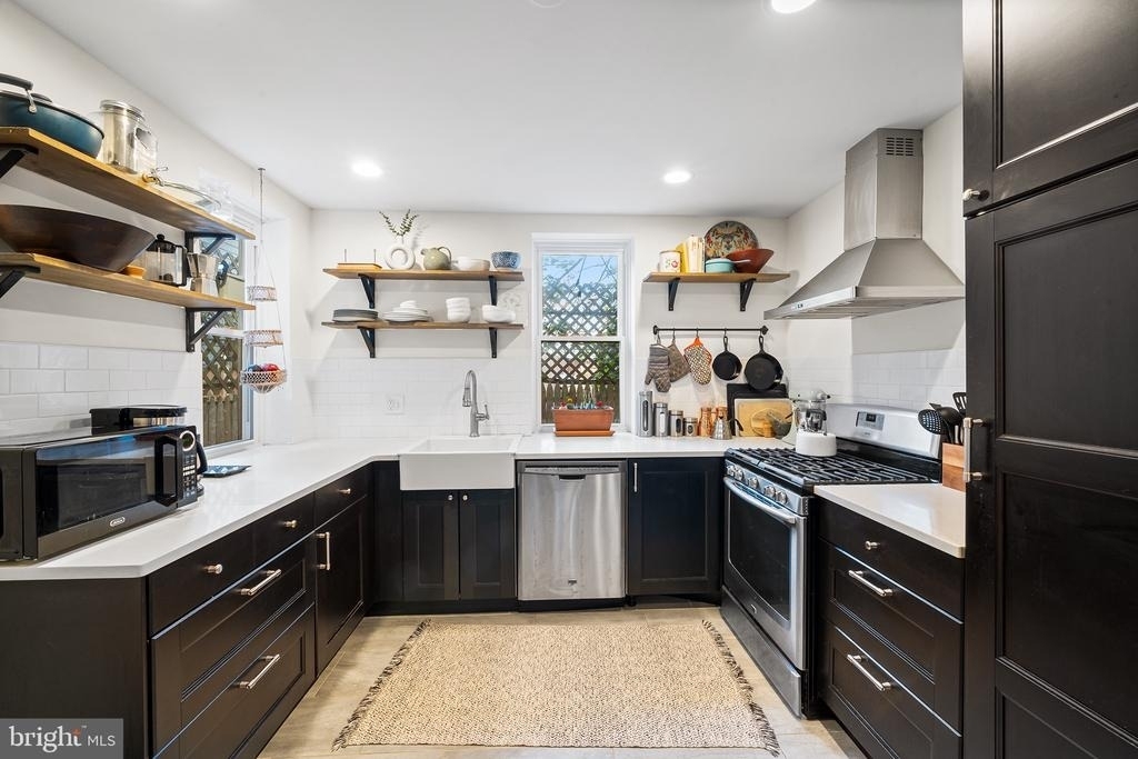 107 W Master Street - Photo 11