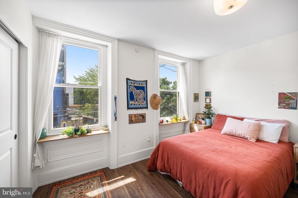 107 W Master Street - Photo 18