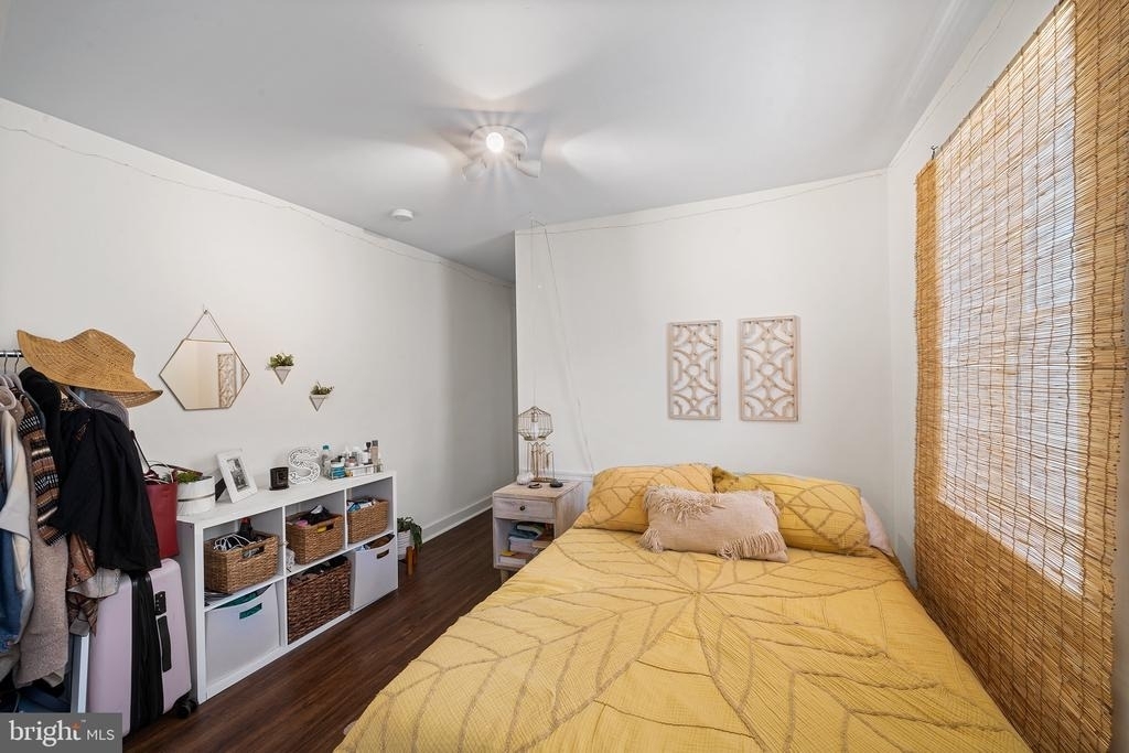 107 W Master Street - Photo 21
