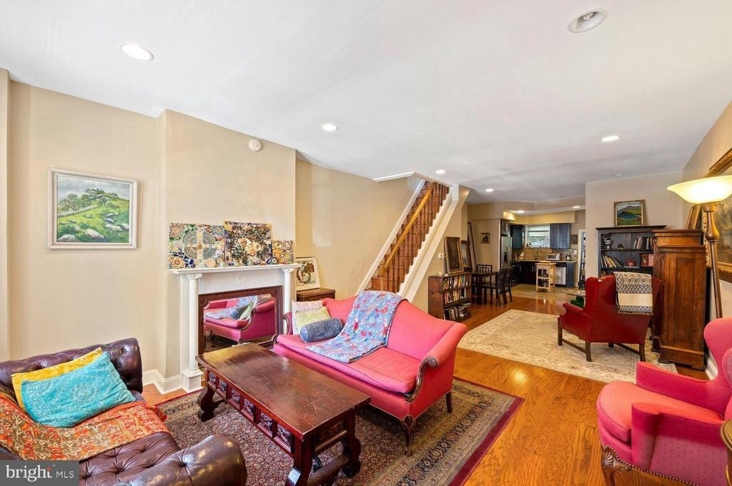 5215 Chancellor Street - Photo 2