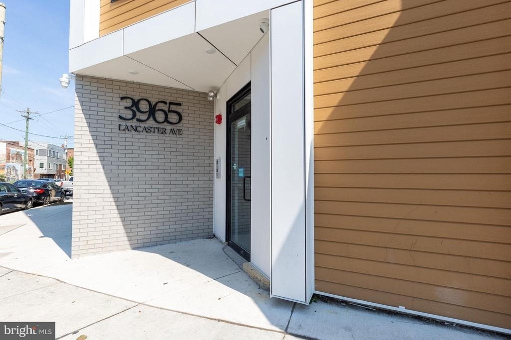 3965 Lancaster Avenue - Photo 16
