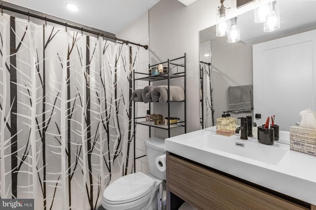 3965 Lancaster Avenue - Photo 5