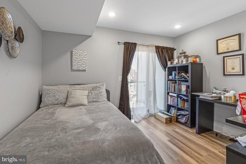 3965 Lancaster Avenue - Photo 6