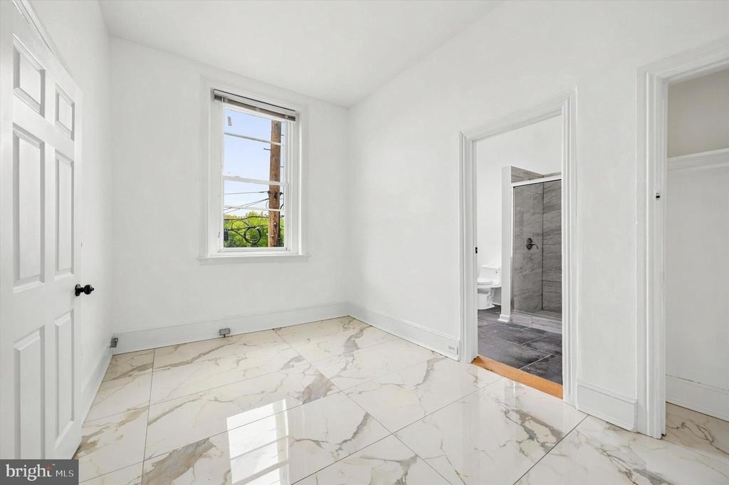 1854 Germantown Avenue - Photo 11