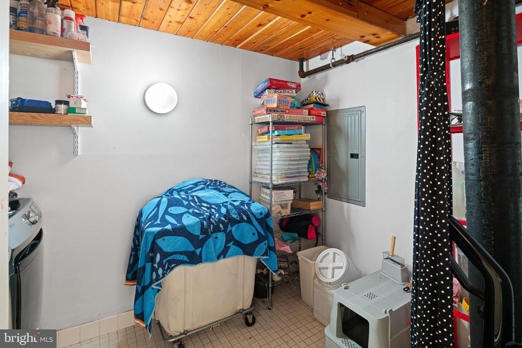 1027 Arch Street - Photo 15
