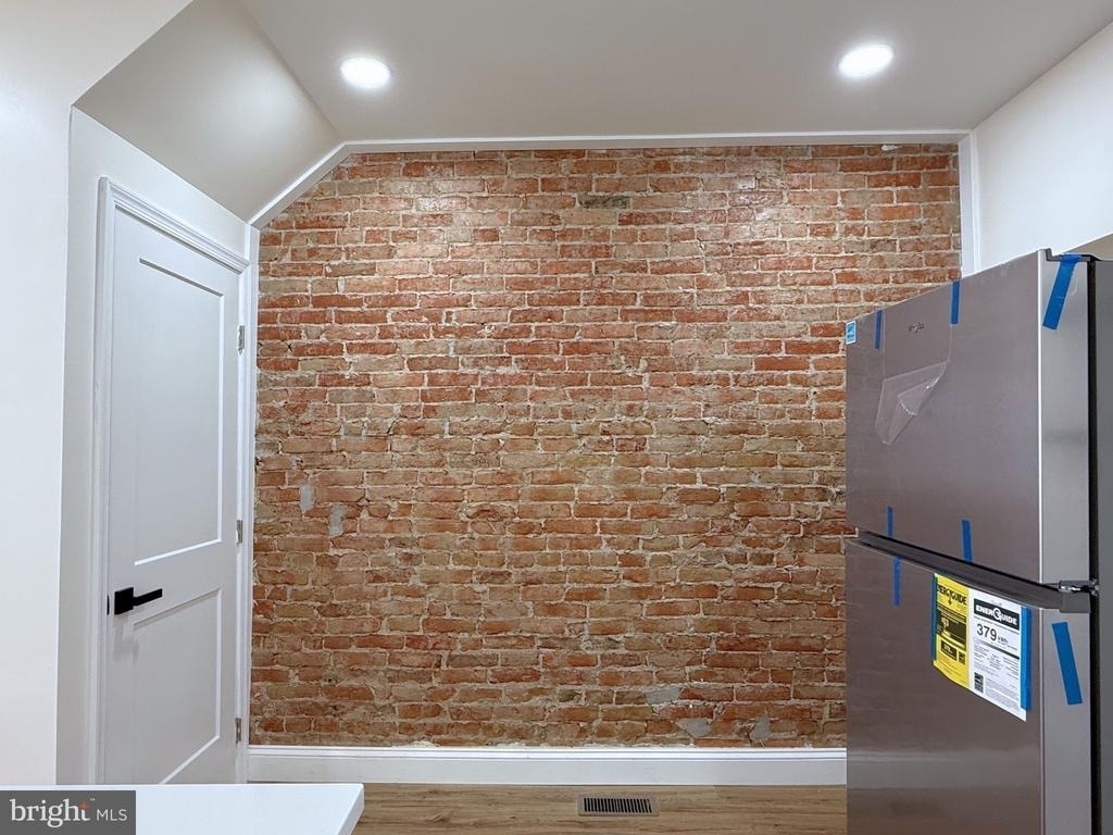 2762 Martha Street - Photo 5