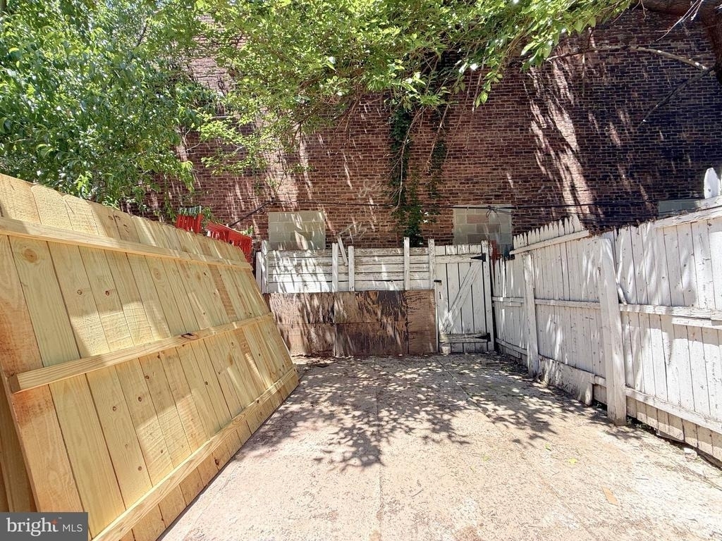 2762 Martha Street - Photo 27