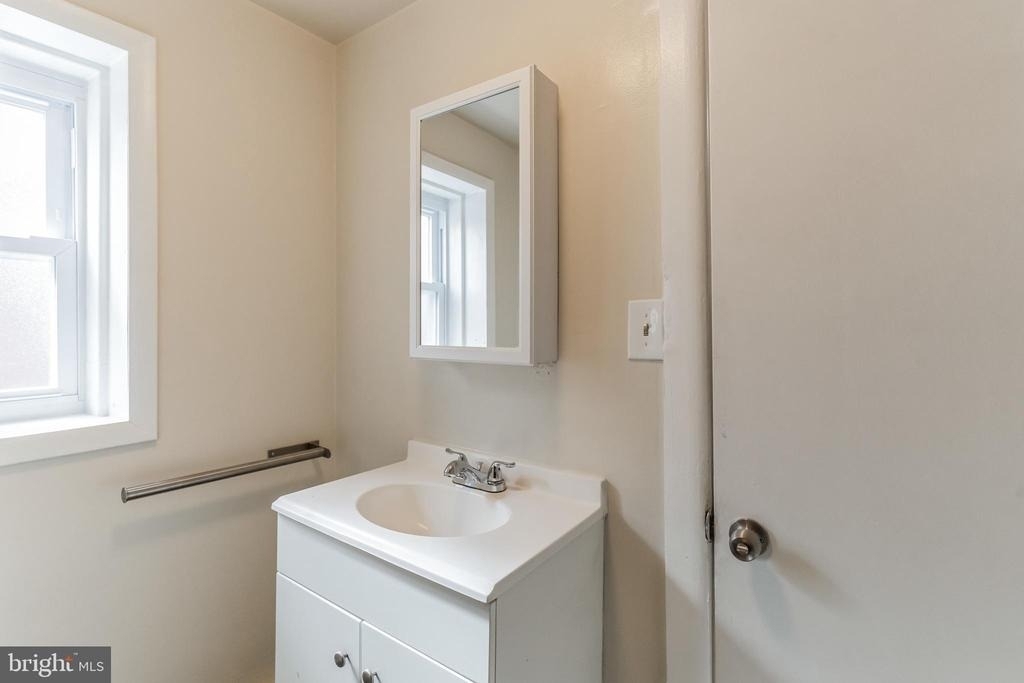 1305 N Lawrence Street - Photo 9