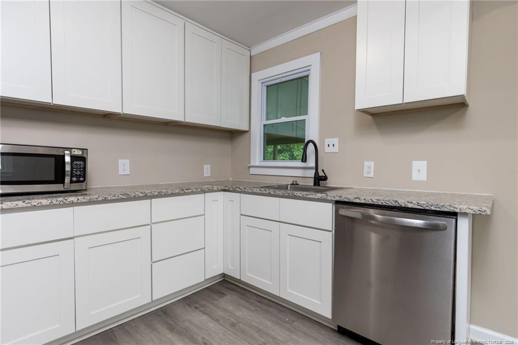311 Stuart Avenue - Photo 8
