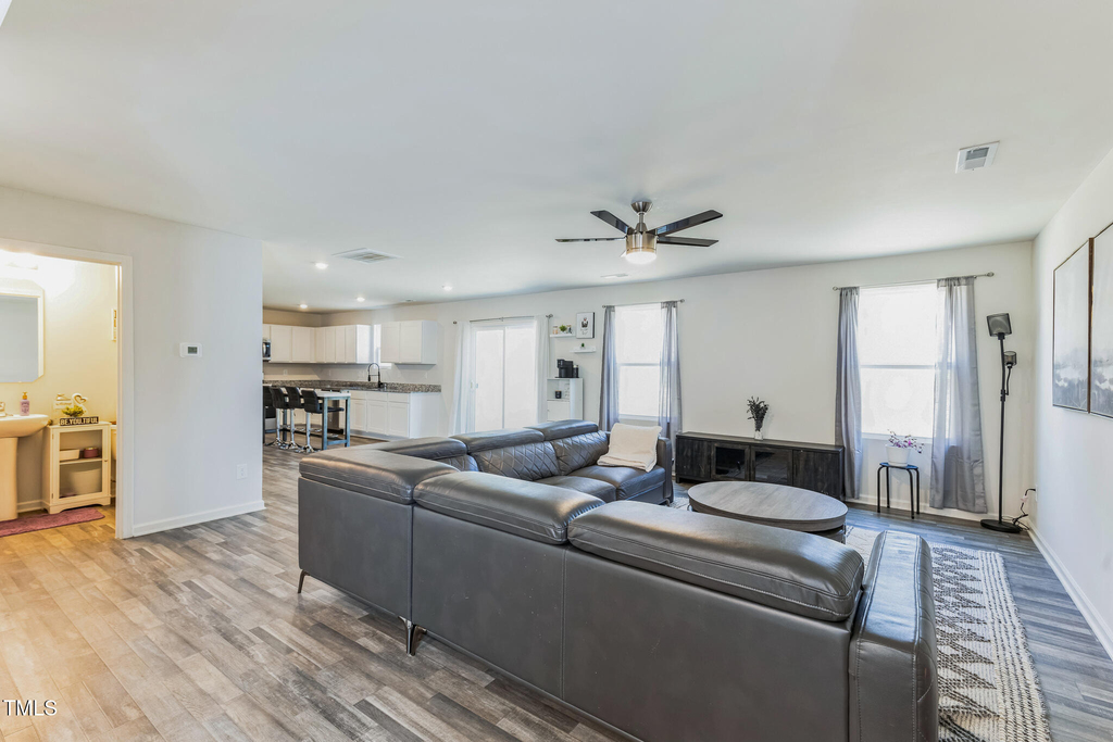 1253 Manor Drive - Photo 8