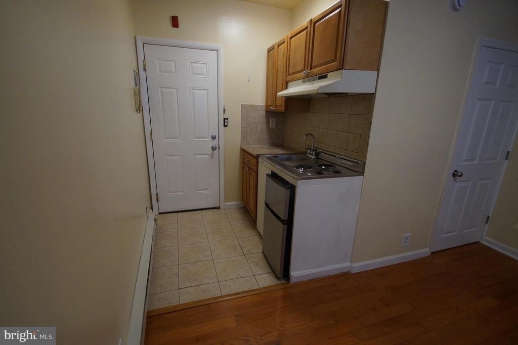 709 S 20th Street - Photo 3