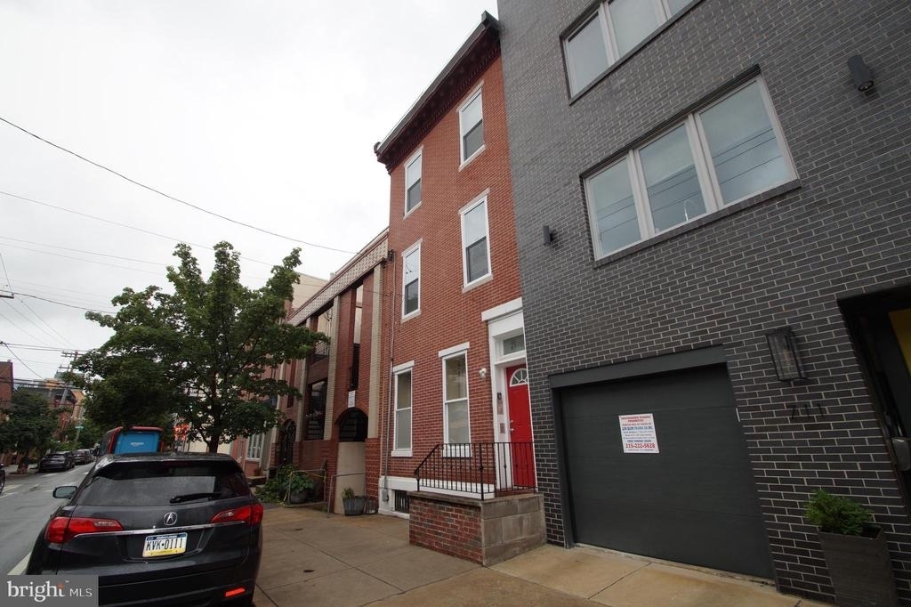 709 S 20th Street - Photo 0