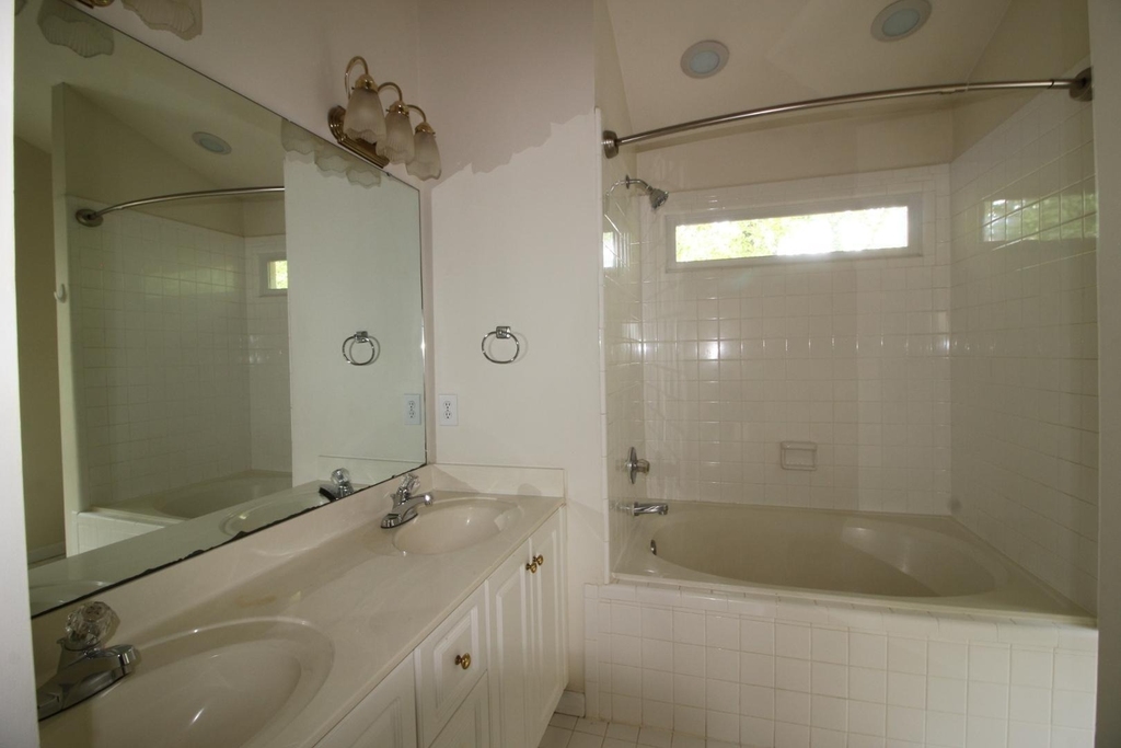1437 Opal Court - Photo 12