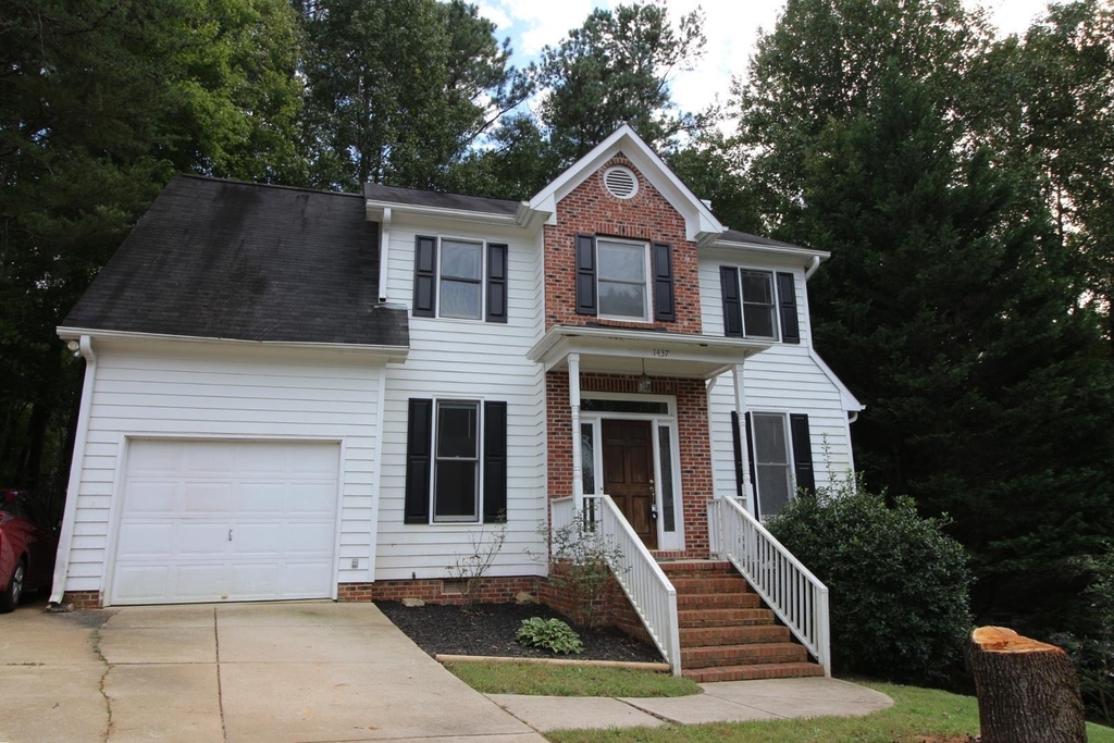 1437 Opal Court - Photo 0