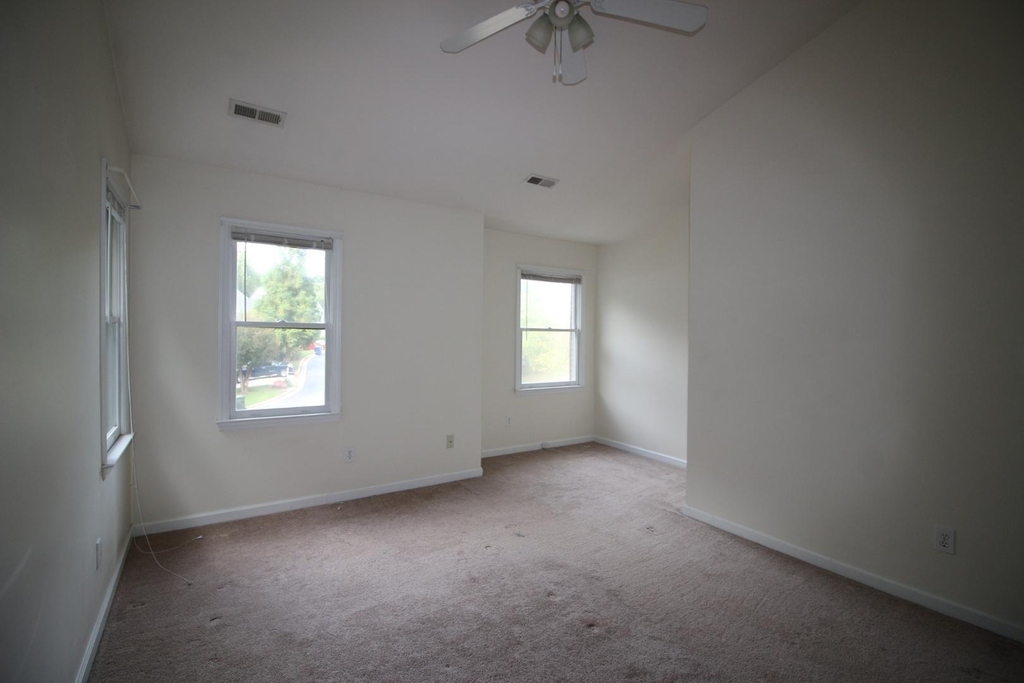 1437 Opal Court - Photo 11