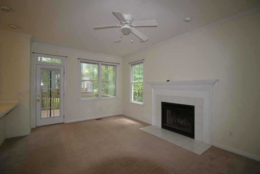 1437 Opal Court - Photo 6