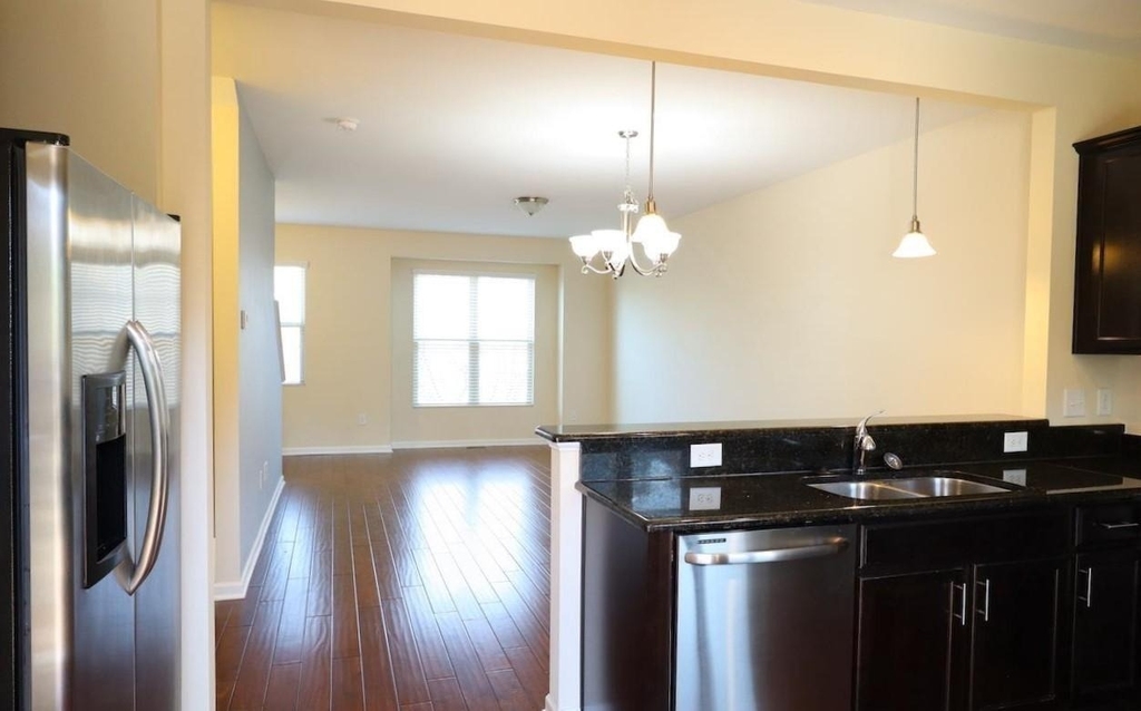 1517 Crafton Way - Photo 7