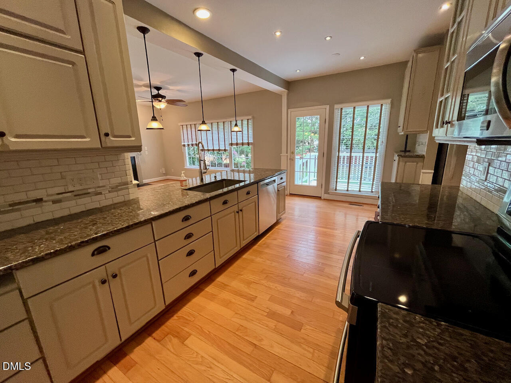 18 Garden Hills Court - Photo 8
