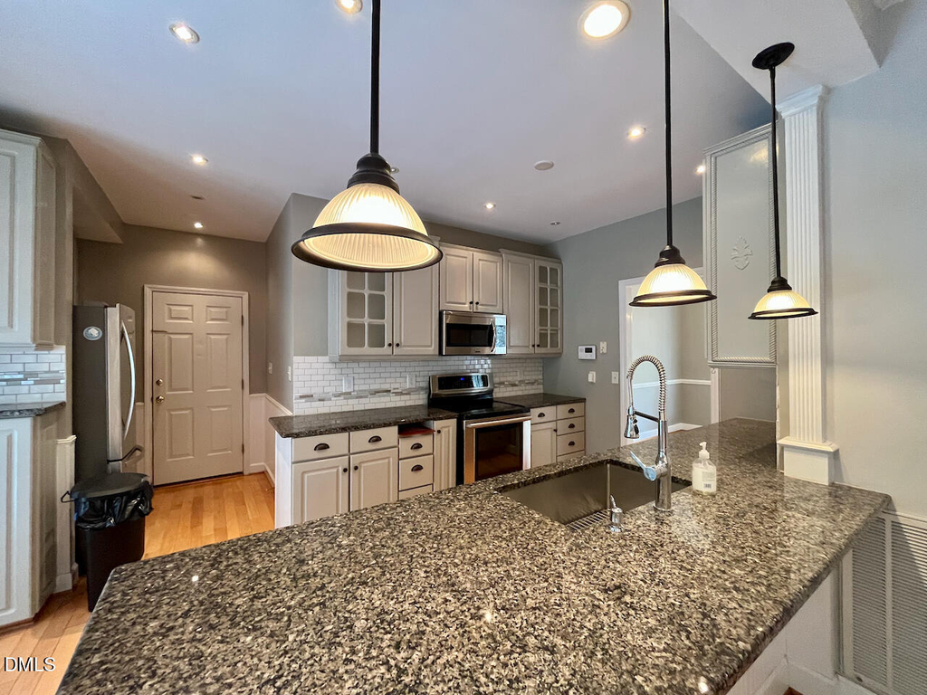 18 Garden Hills Court - Photo 7