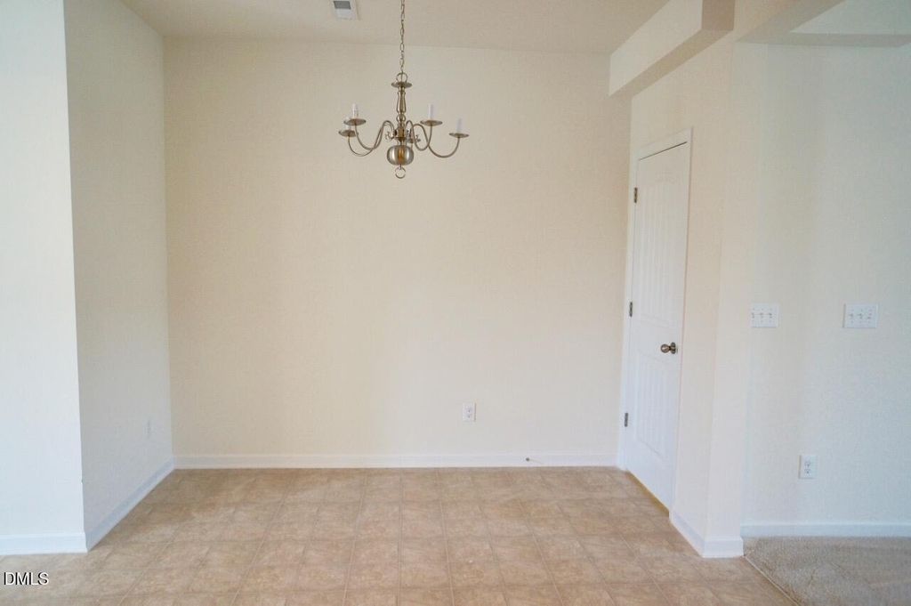 3015 Bluegrove Road - Photo 6