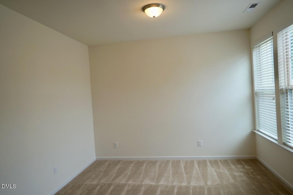 3015 Bluegrove Road - Photo 3