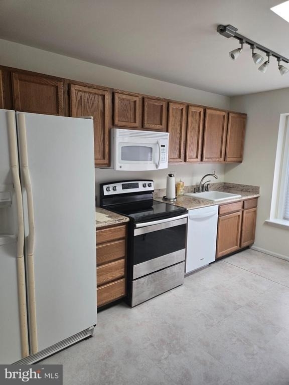 709 Pritchard Place - Photo 5