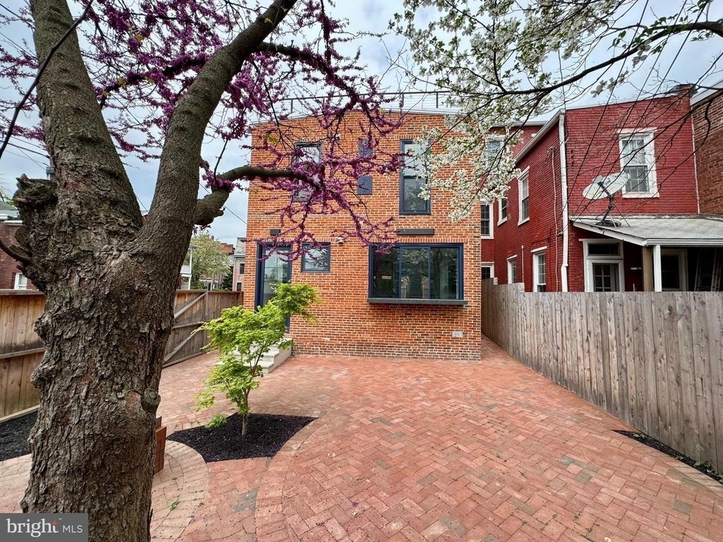 107 Calder Street - Photo 0