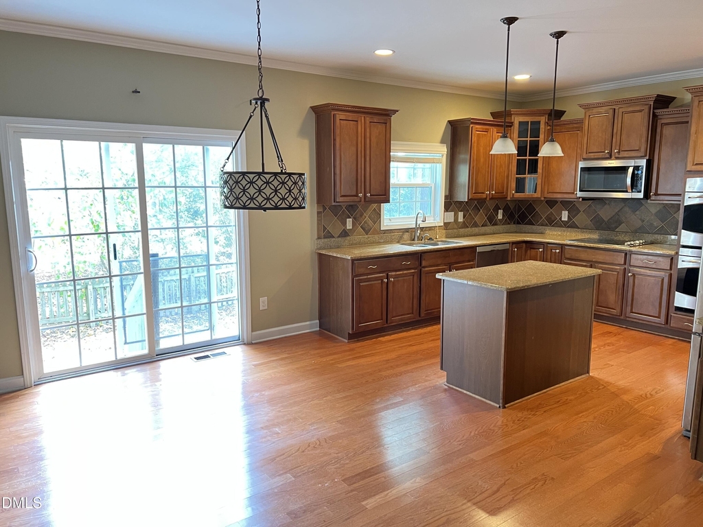 936 Bentbury Way - Photo 6