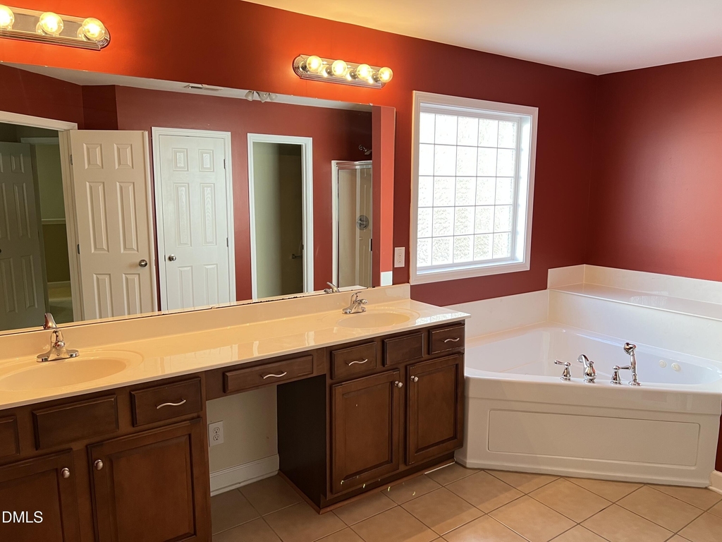 936 Bentbury Way - Photo 17