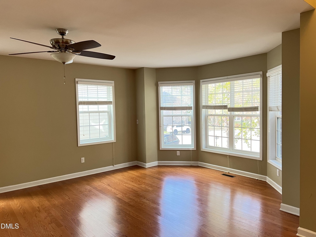 936 Bentbury Way - Photo 1