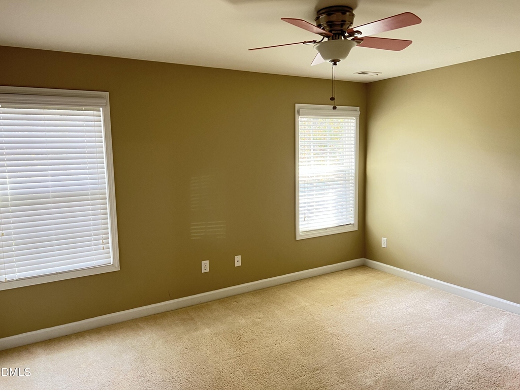936 Bentbury Way - Photo 12