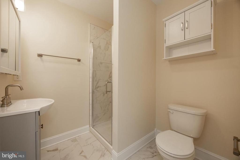 325 W Barnard Street W - Photo 31