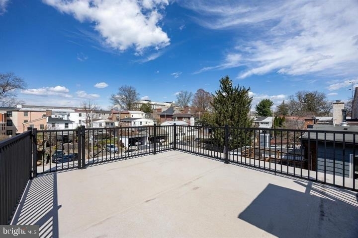 325 W Barnard Street W - Photo 46