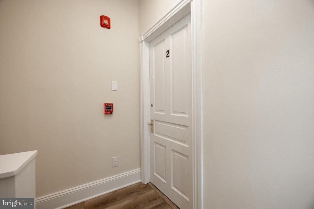 325 W Barnard Street W - Photo 22