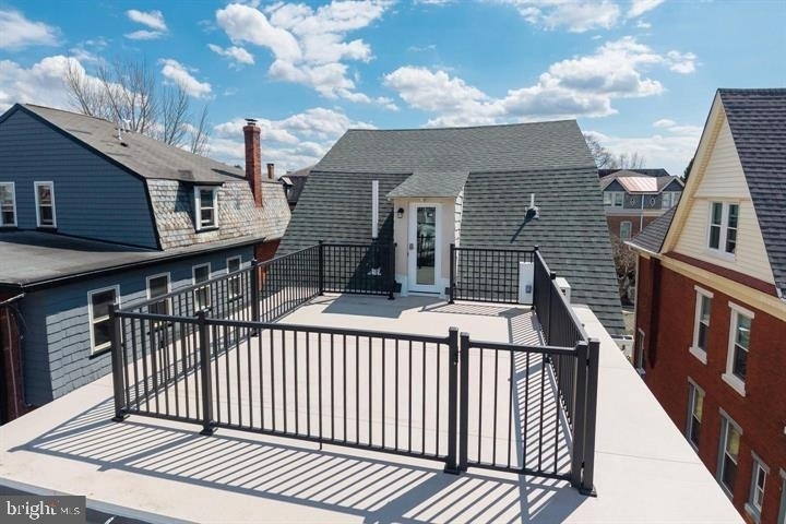 325 W Barnard Street W - Photo 47