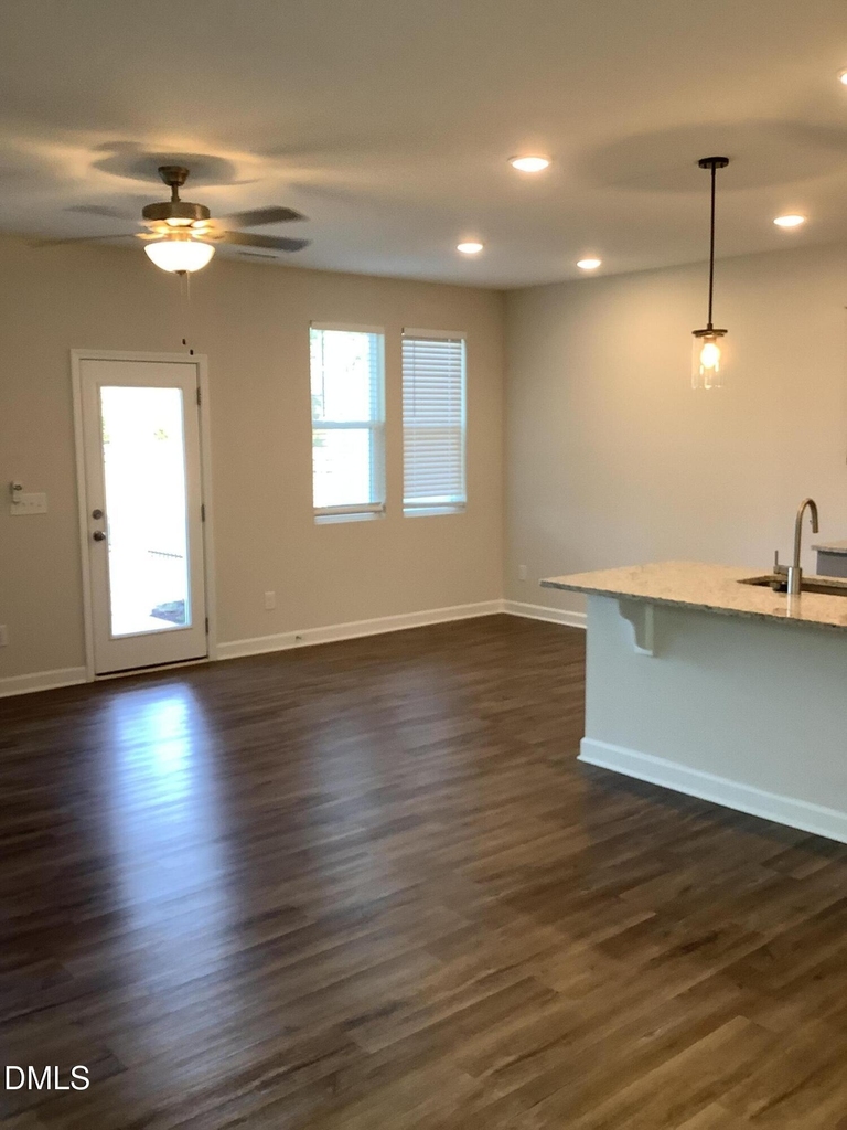 35 Village Edge Drive - Photo 2
