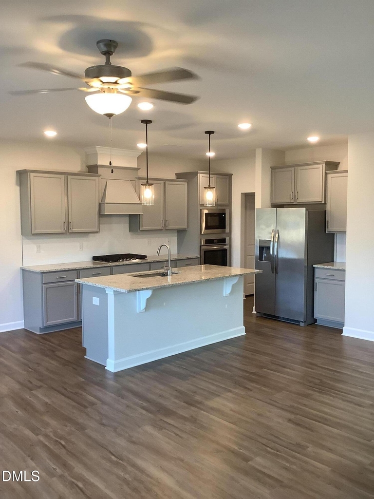 35 Village Edge Drive - Photo 3