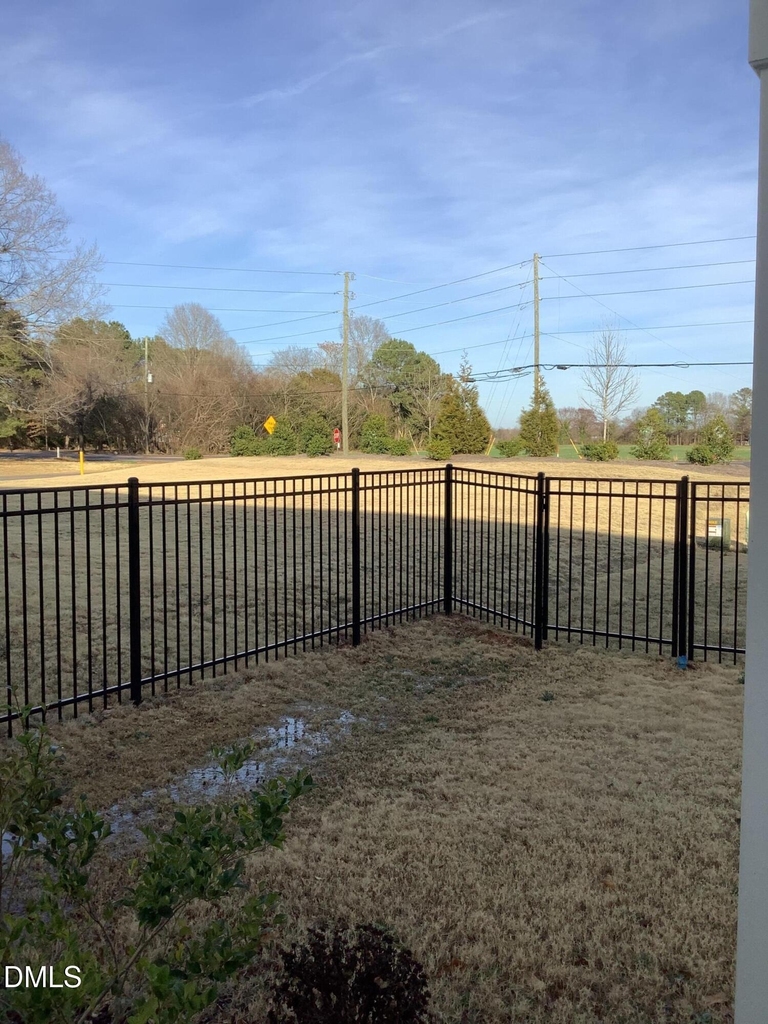35 Village Edge Drive - Photo 18