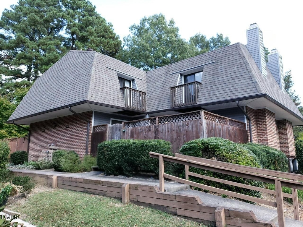 143 Brookberry Circle - Photo 0