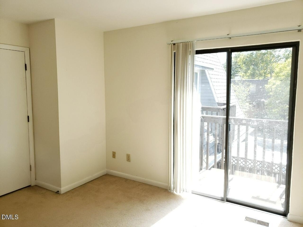 143 Brookberry Circle - Photo 16