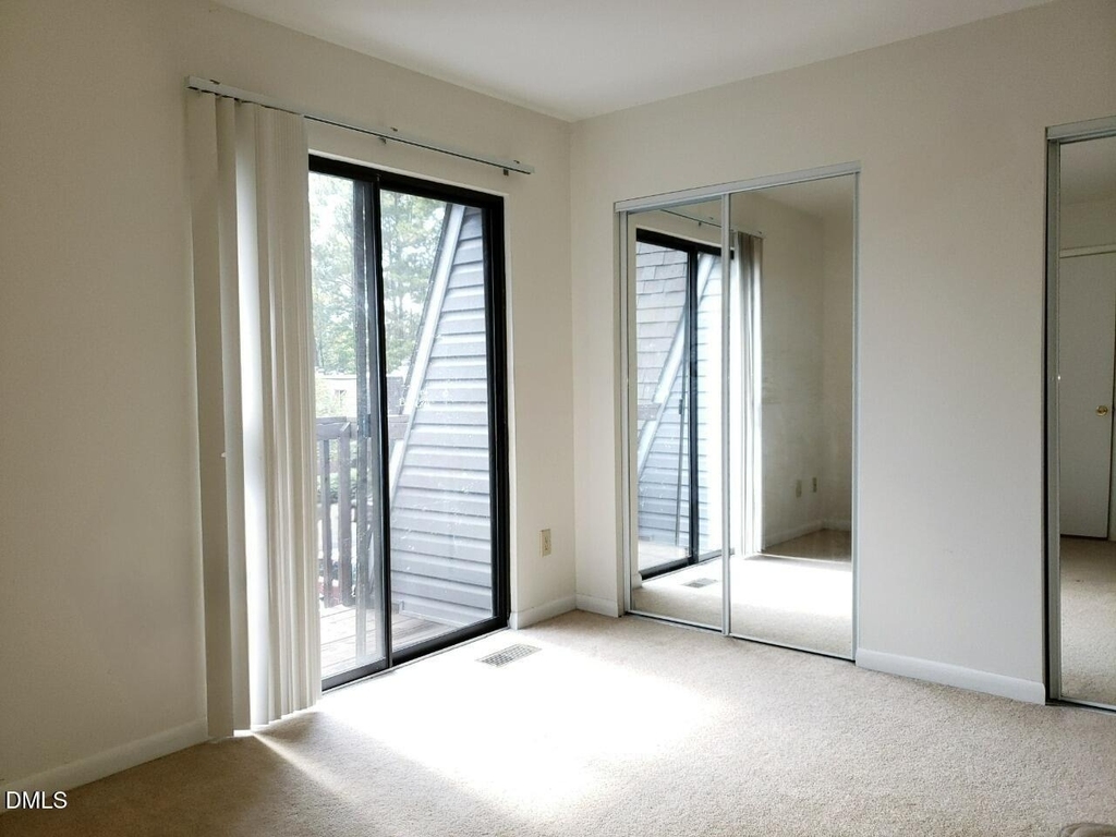 143 Brookberry Circle - Photo 18