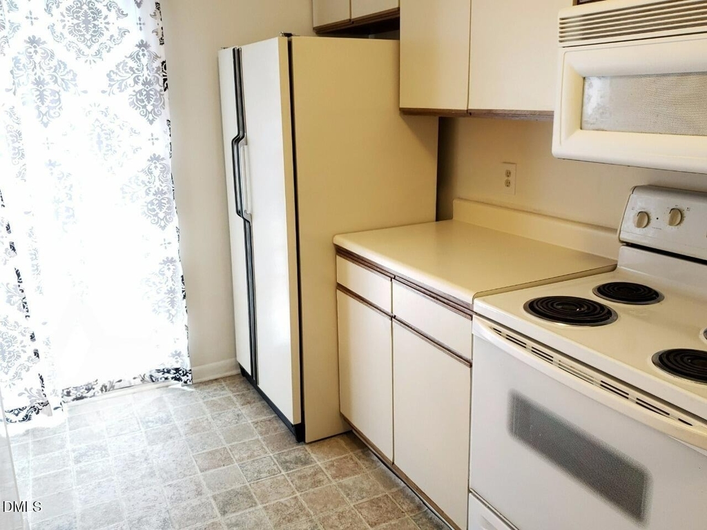 143 Brookberry Circle - Photo 4