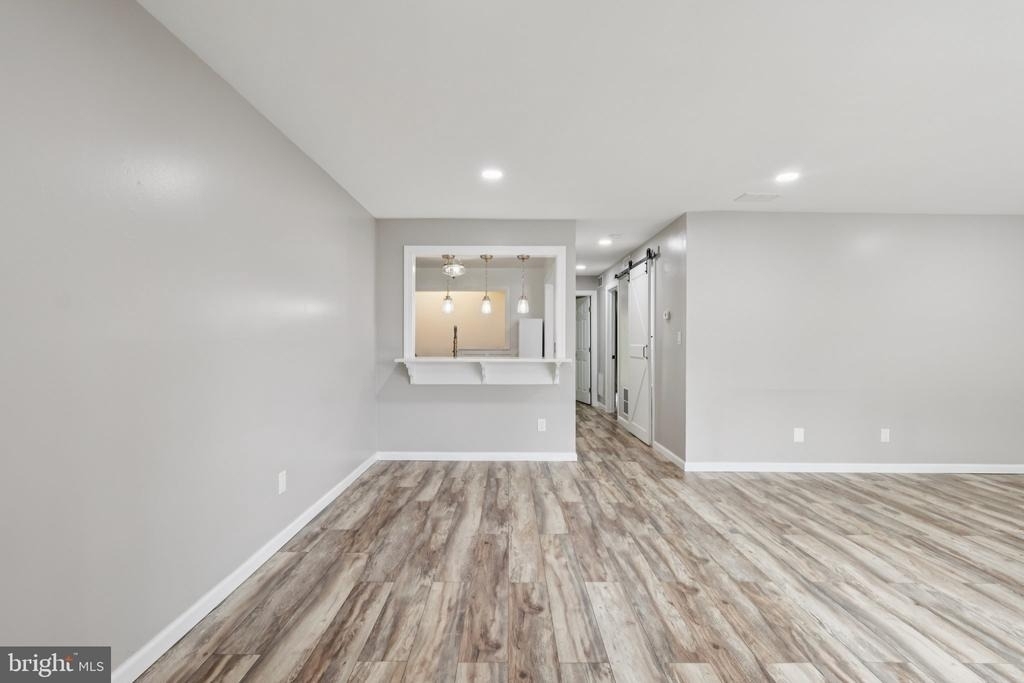 165 Wyndham Place - Photo 3
