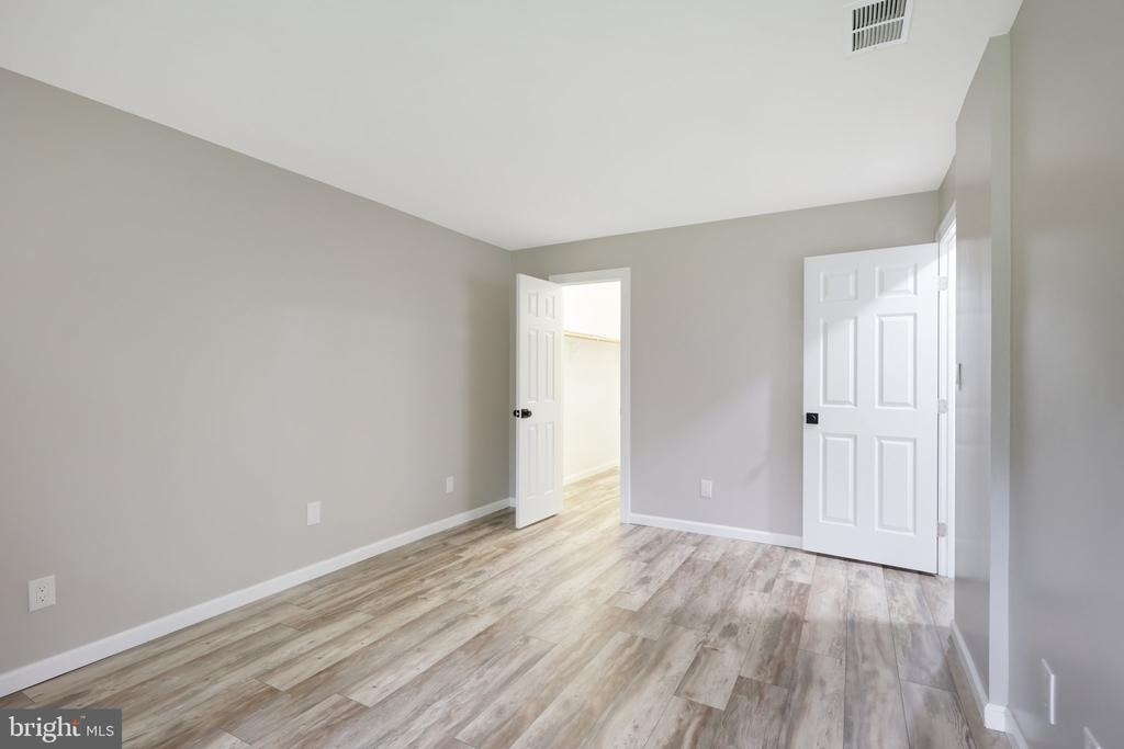 165 Wyndham Place - Photo 21